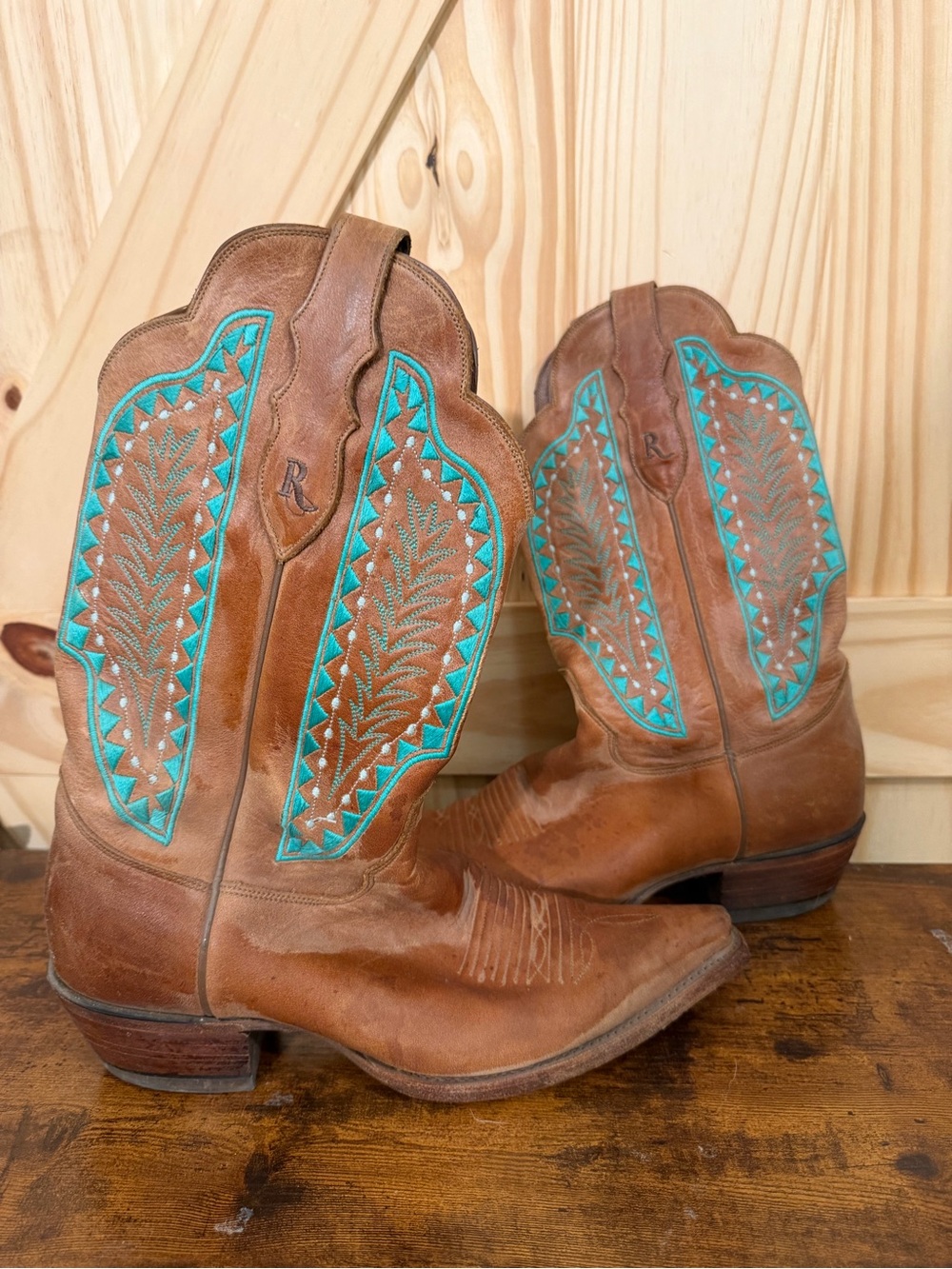 Justin Boots Tan Leather Western Boots with Turquoise Embroidery